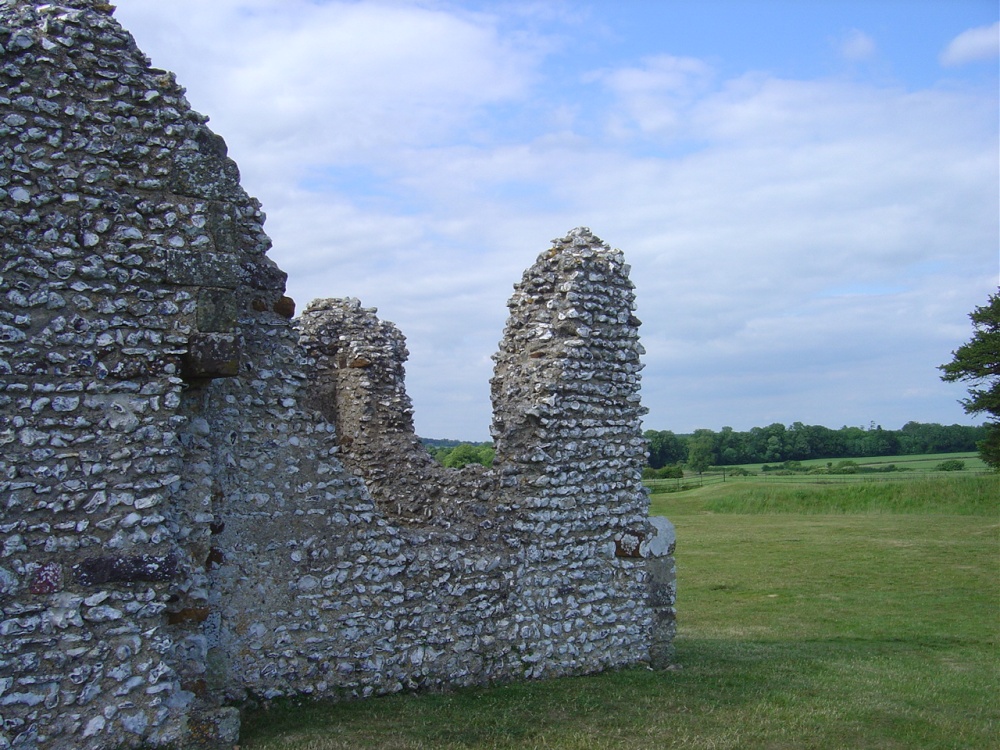 Knowlton Church and Earthworks photo by lucsa
