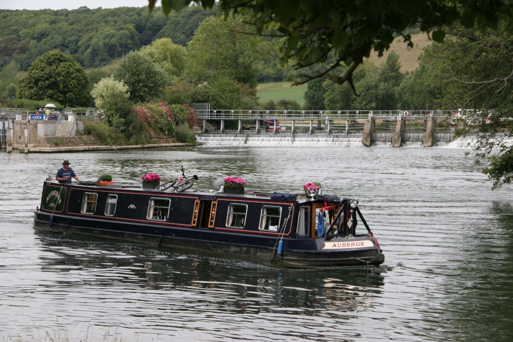 Photograph of Canal boat on the Thames near Mapledurham Lock