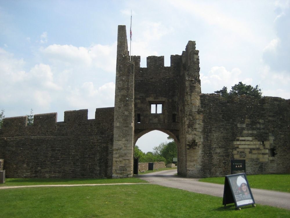 Photograph of Castle Gate - Farleigh Hungerford Castle