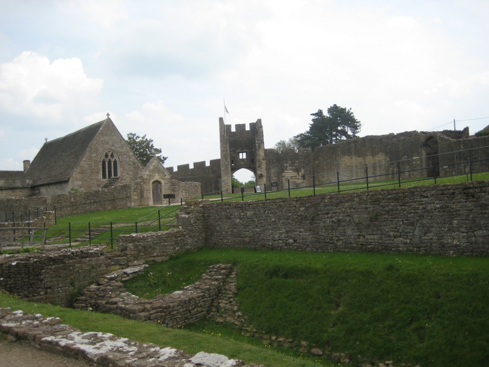 Photograph of Farleigh Hungerford Castle Ruins