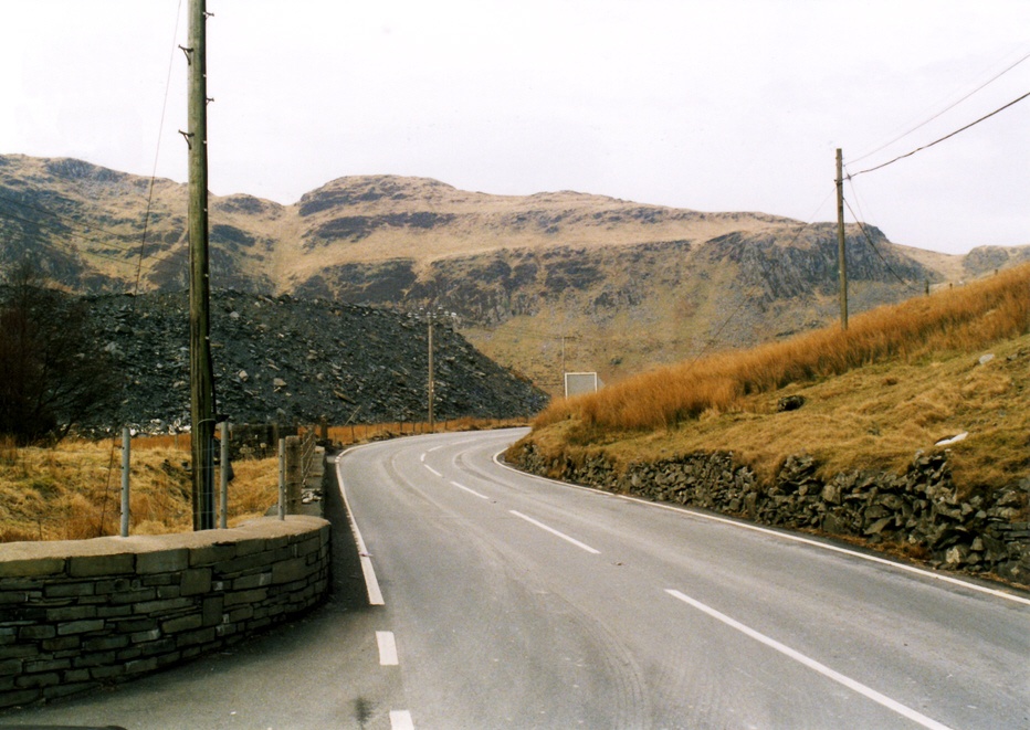 Photograph of Llechwedd country road.