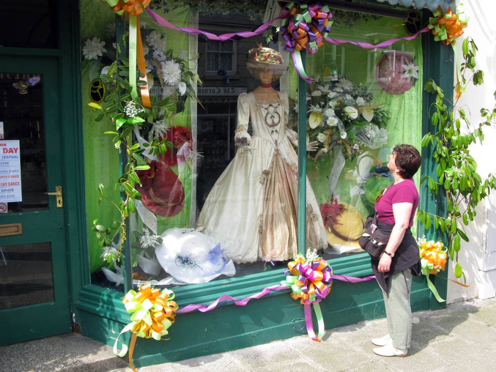 Flora Day, Helston