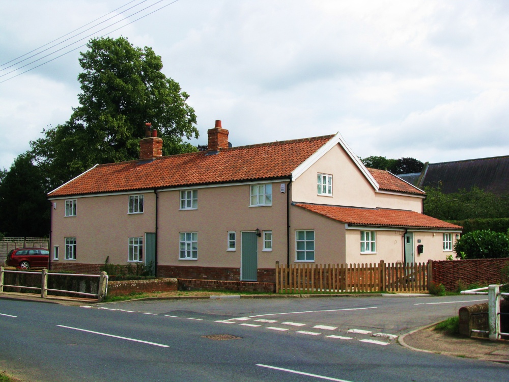 Photograph of Pink house in Peasonhall