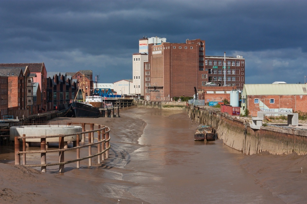 River Hull and footbridge progress