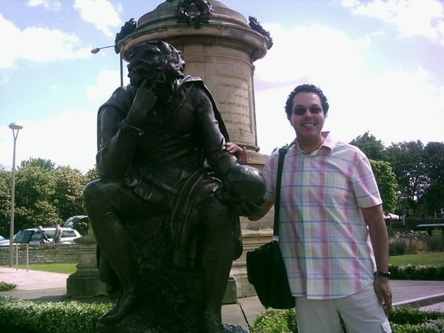 Stratford upon Avon - Shakespeare's Hamlet Statue