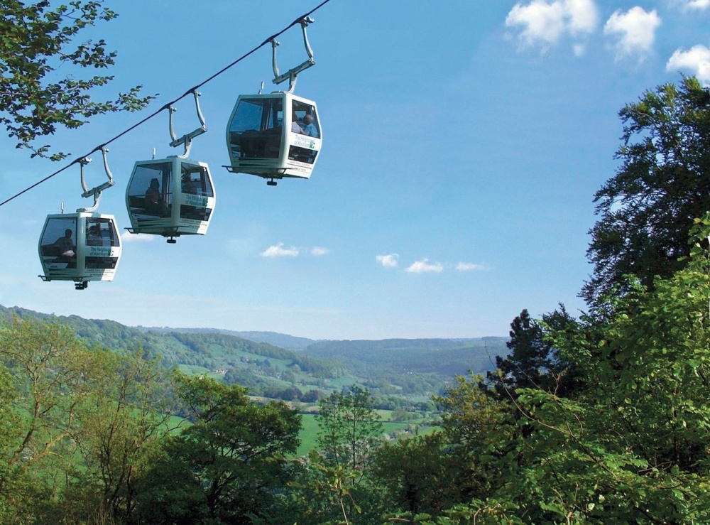 Cable Cars soar over the Derwent Valley photo by John Armstrong-coulson