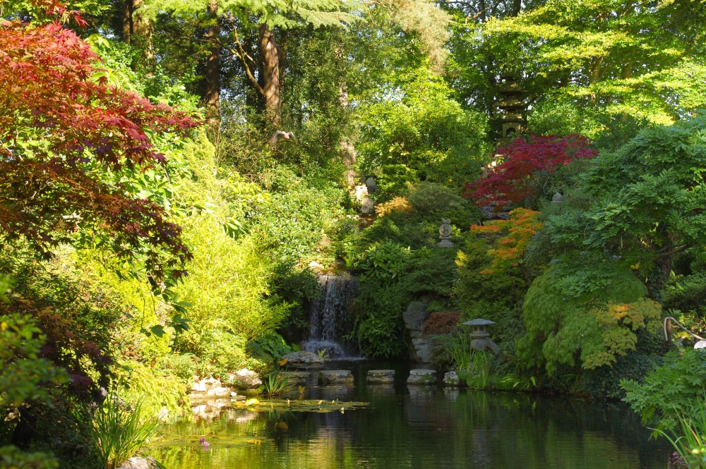 Japanese gardens in Compton Acres photo by Mick Carver
