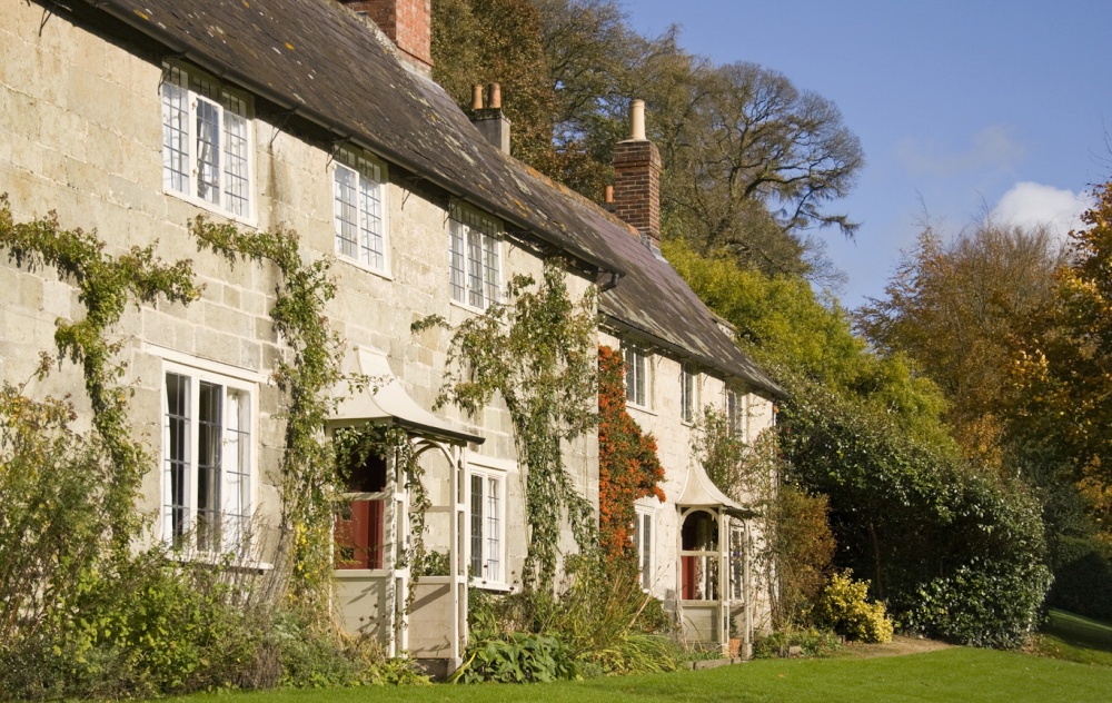 Chocolate Box cottages at Stourhead