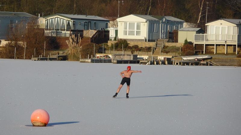 Ice skating on Tattershall lake