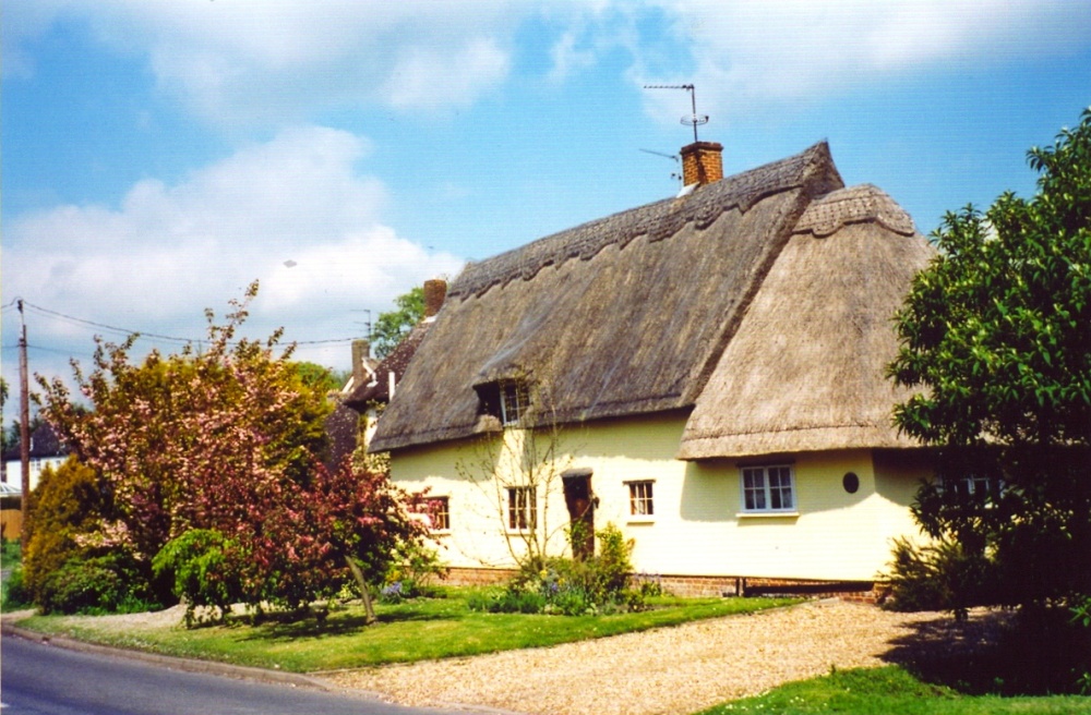 Photograph of Thatched roof cottage