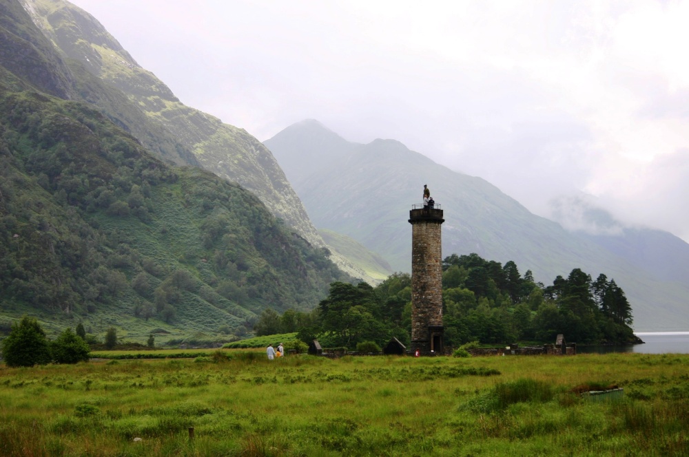 Glenfinnan Monument photo by Hans Hulswit