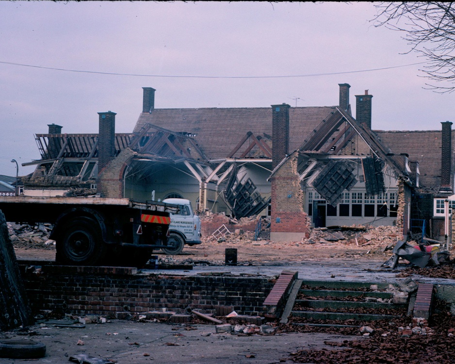 Photograph of Pinner Road School 1976