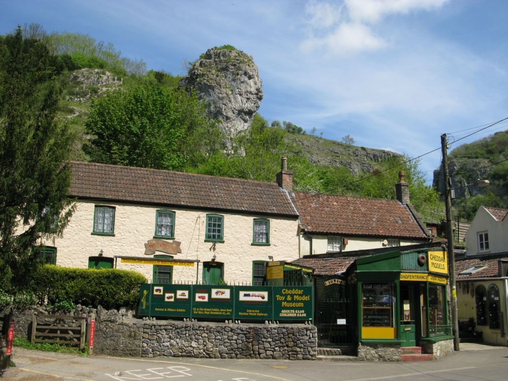 Cheddar – Toy and model museum