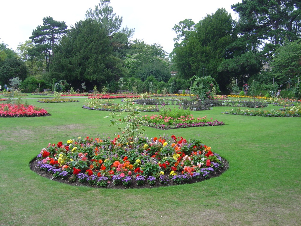 Bury St. Edmunds Cathedral Gardens