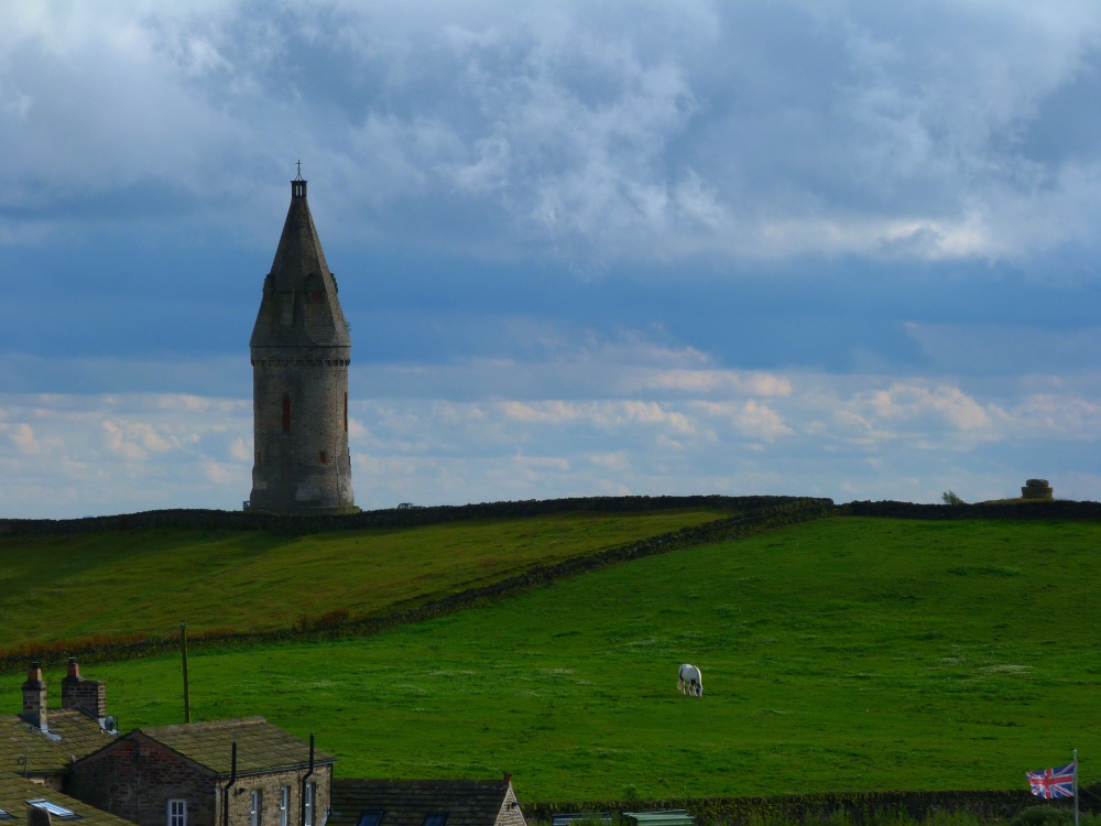 Hartshead Pike, Mossley