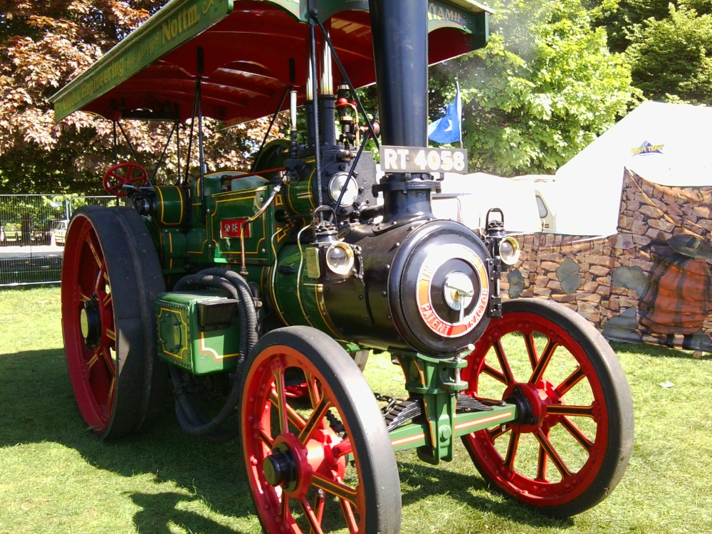 Traction Engine, Steam Show, Wollaton, 1 May 2011