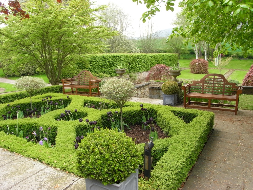 Gardens at Brobury House photo by Anthony Ladds