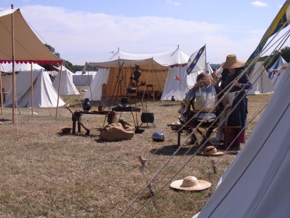 Tending the wounded, Bosworth photo by Karen Lee