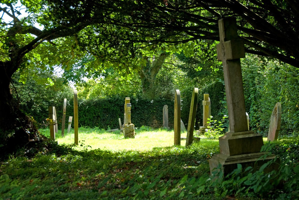 Plaxtol Churchyard