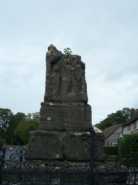 Ludgershall Cross