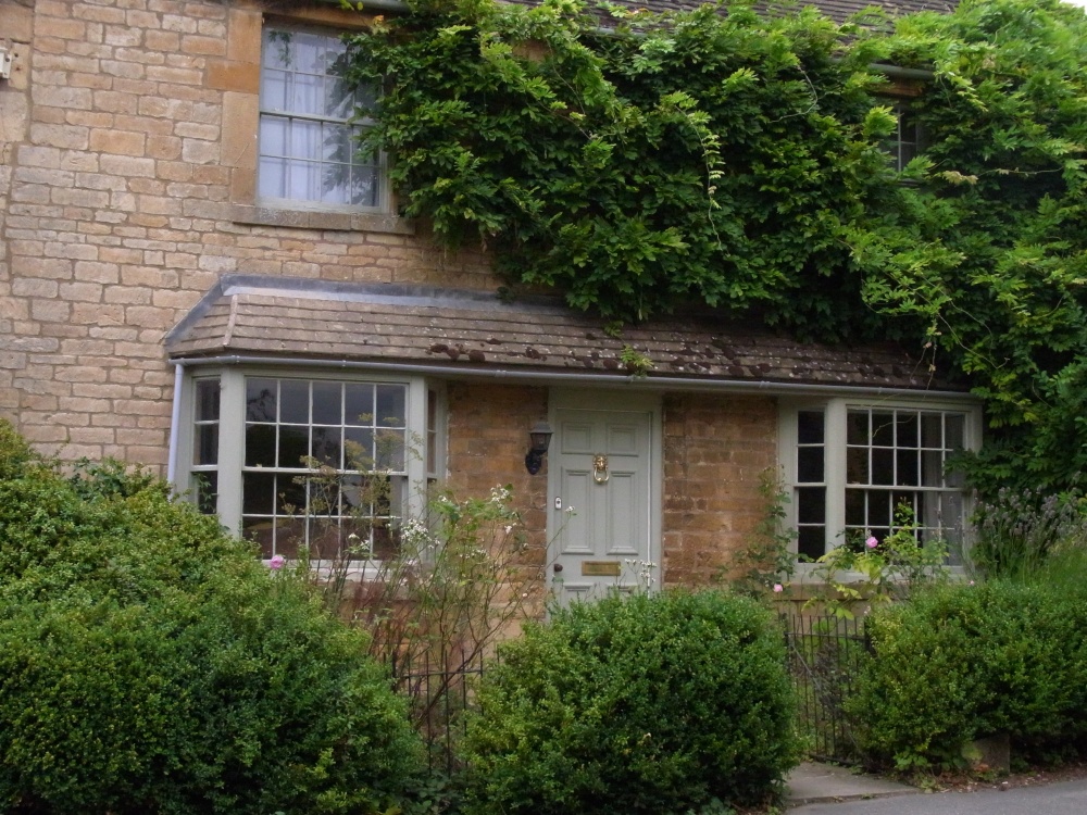 Photograph of Country Cottage, Paxford