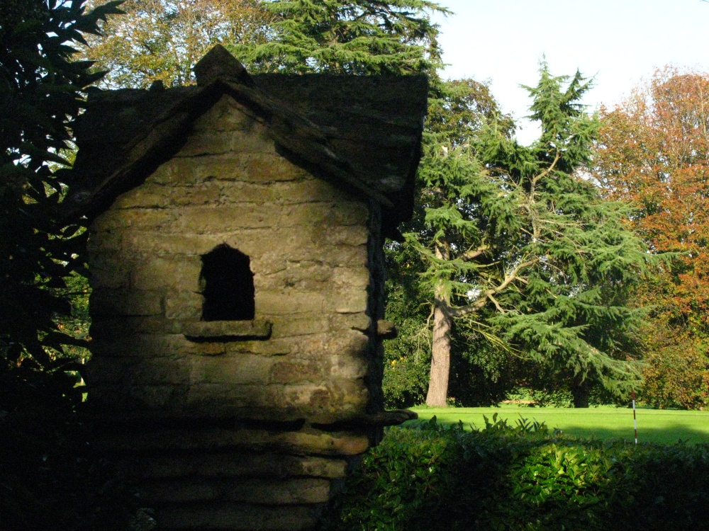 Dewstow Dovecote