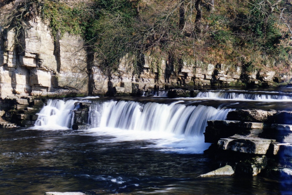 Photograph of Falls over the river plates at Richmond