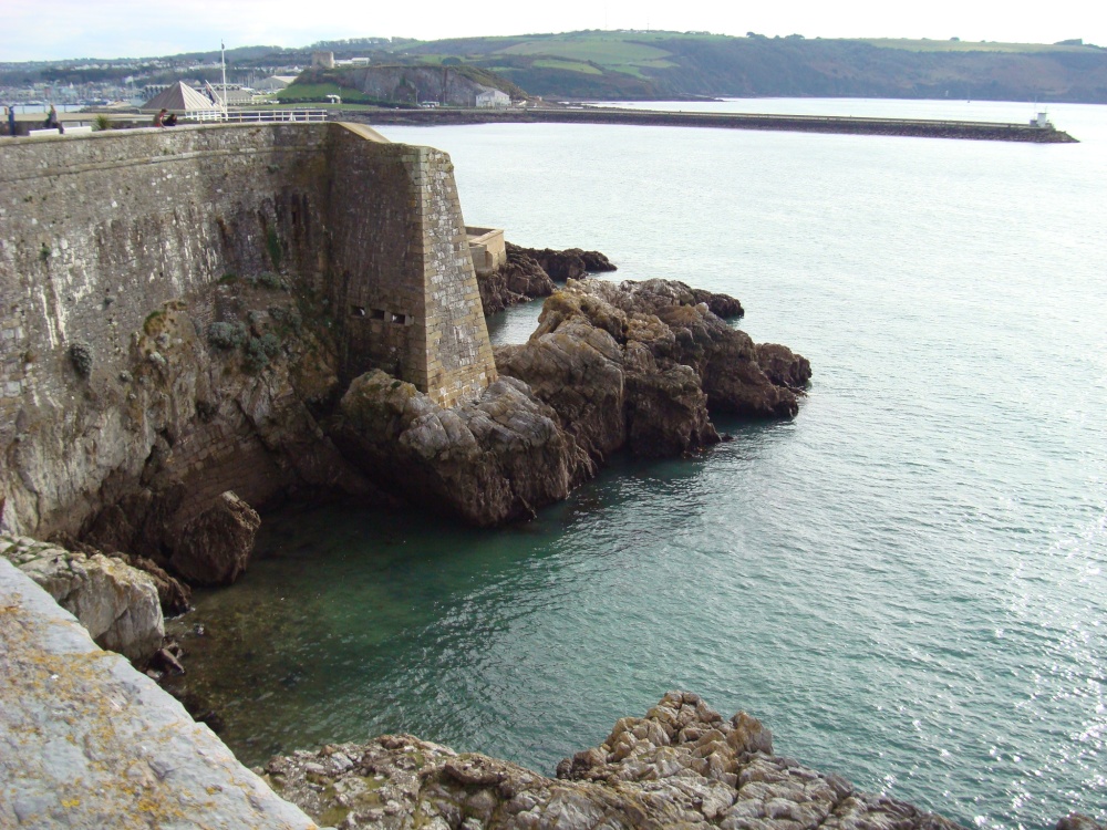 Shoreline defences photo by Victor Naumenko