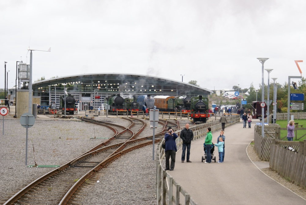 A crowded front apron