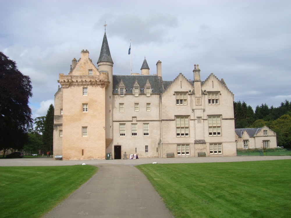 Brodie Castle photo by Victor Naumenko