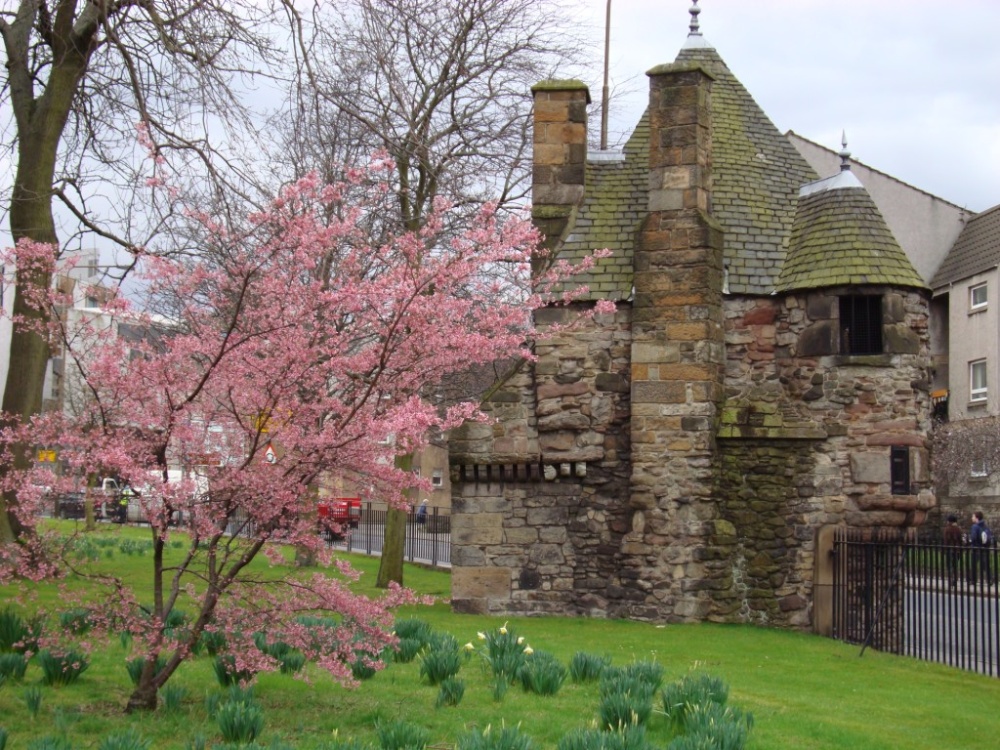 Queen Mary's Bath House