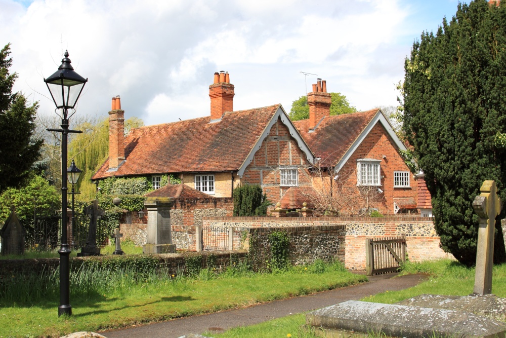 Houses near Church of St. Thomas of Canterbury, Goring