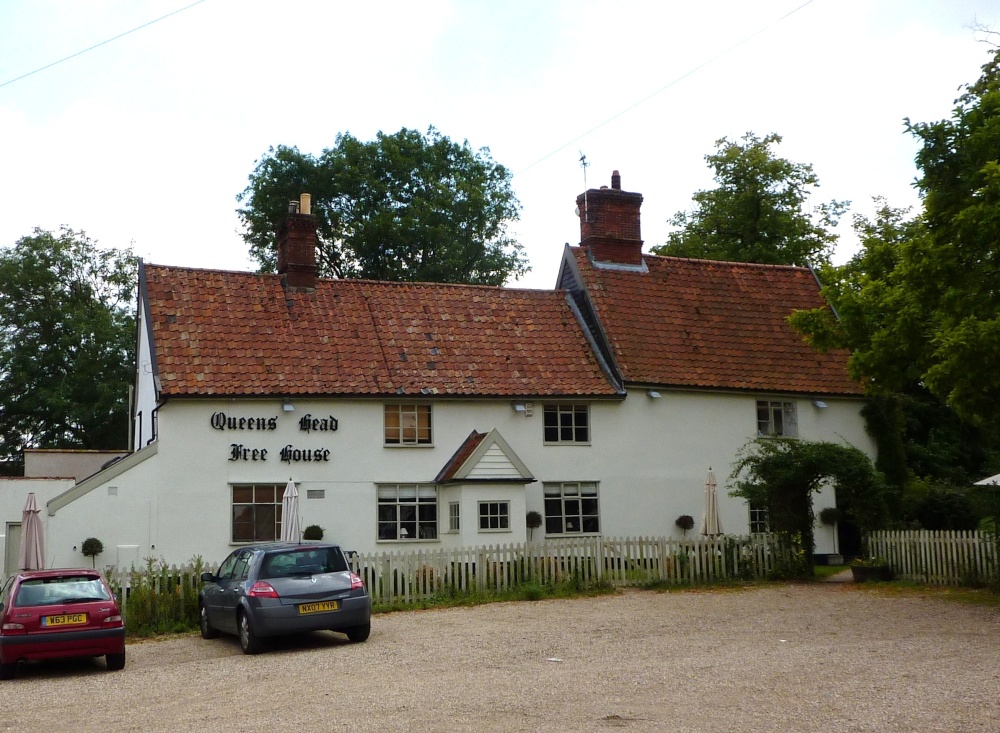 Dennington Queens Head Pub
