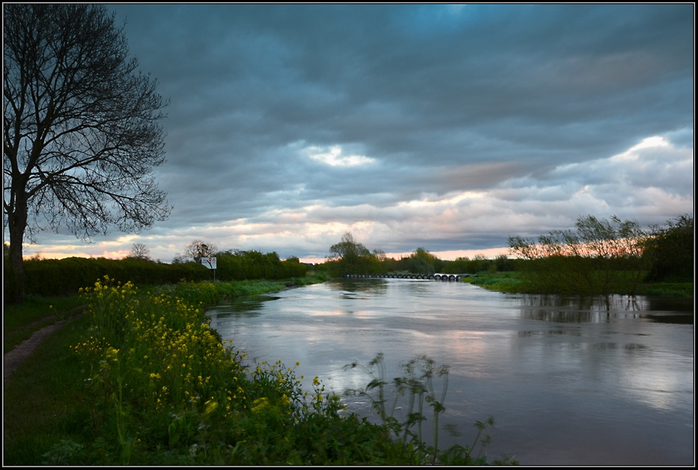 Photograph of Alrewas Weir Evening.