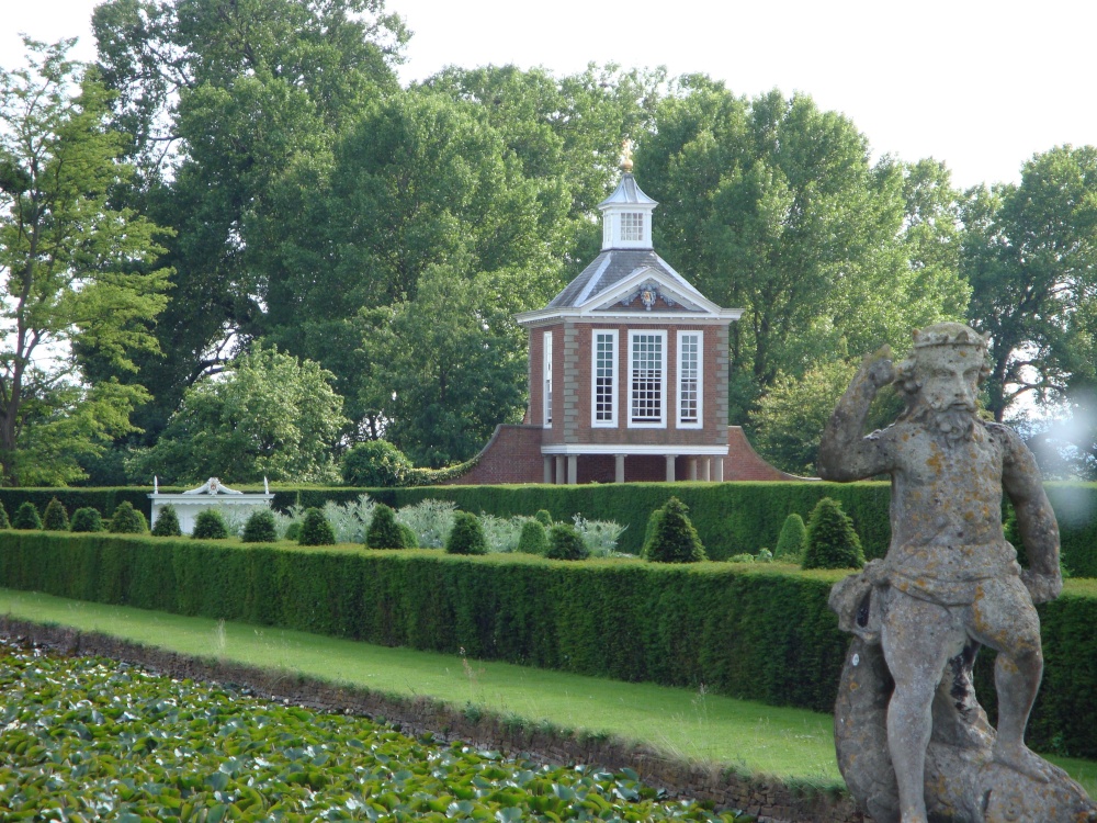Westbury Court Garden June 2008 photo by Cees Zeelenberg