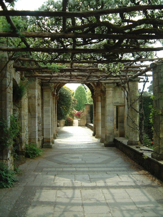 Hever Castle, May 2001