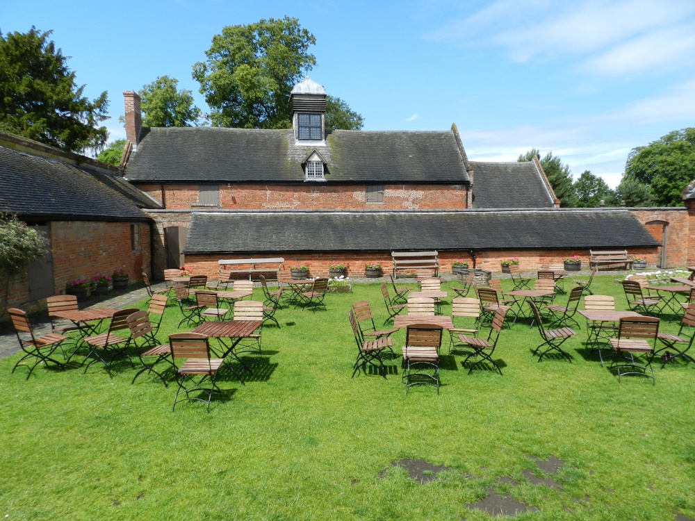Baddesley Clinton June 2011
