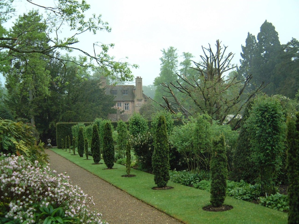 Groombridge Place Gardens May 2001