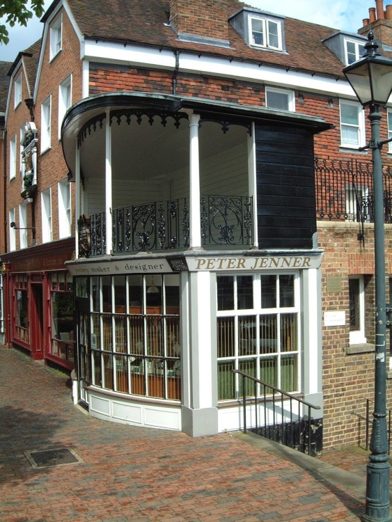 Royal Tunbridge Wells 16 May 2001