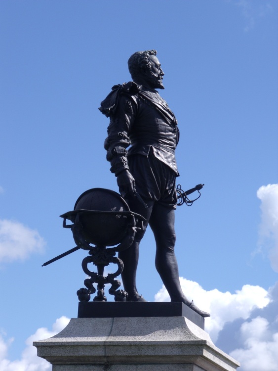 Drake's Statue on Plymouth Hoe