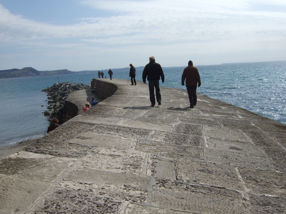 Lyme Regis: On the Cobb
