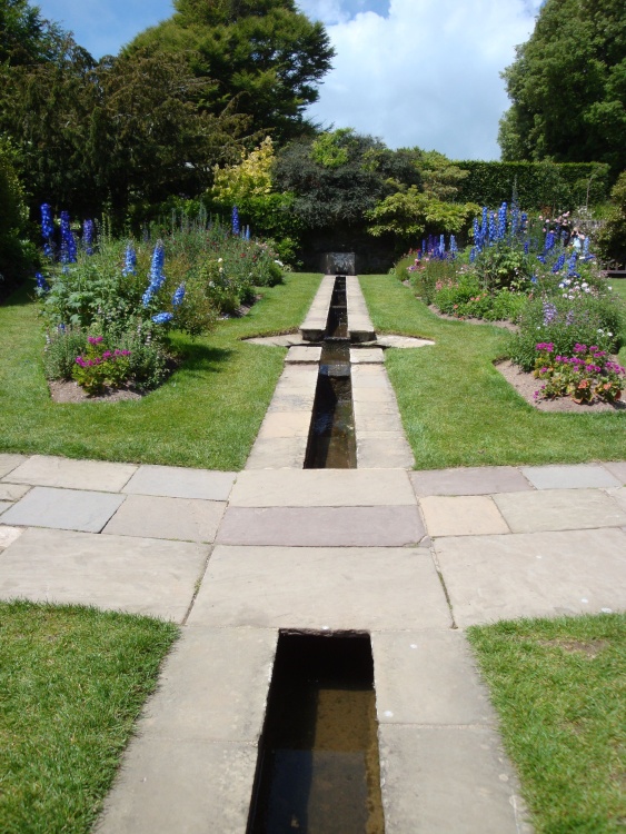 Coleton Fishacre, June 2009
