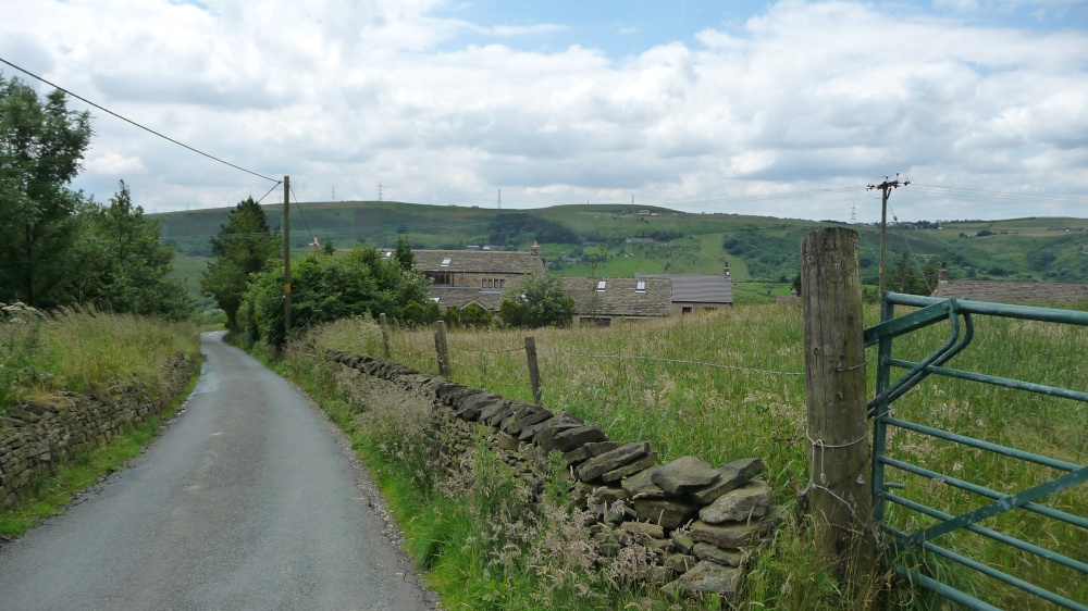 Views around St Thomas Church, Friarmere