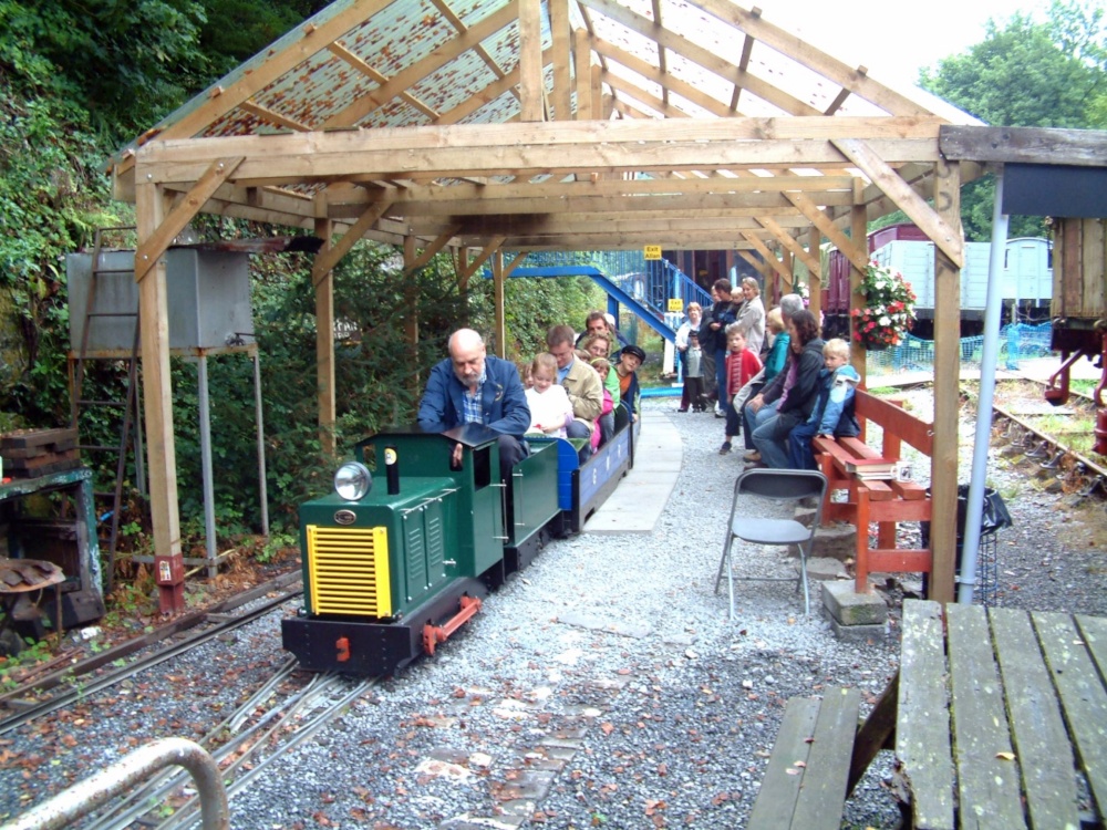 AtLlwyfan Cerrig Station, Gwili Railway, near Bronwydd Arms