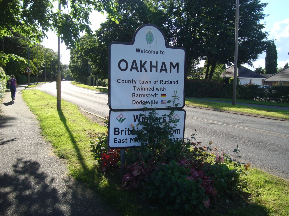 Entering Oakham in the B640