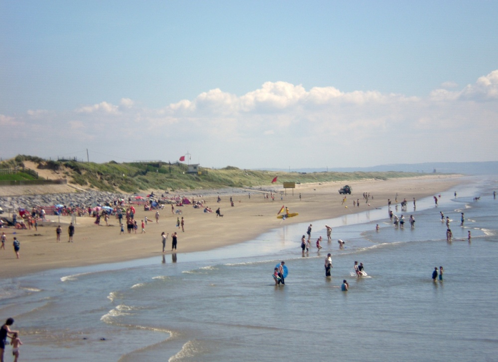 Pendine sands, looking east.