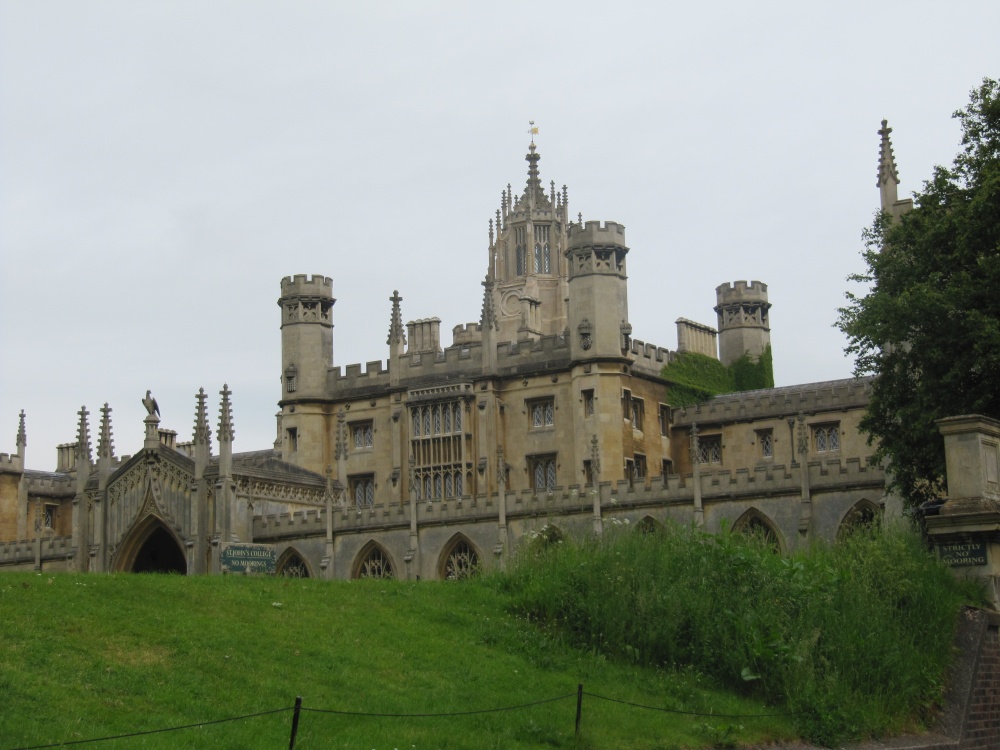 St John's College on the banks of the River Cam, Cambridge