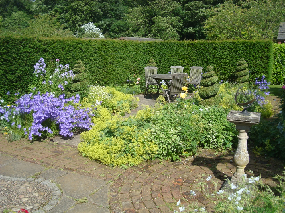 Courtyard Garden at Barnsdale