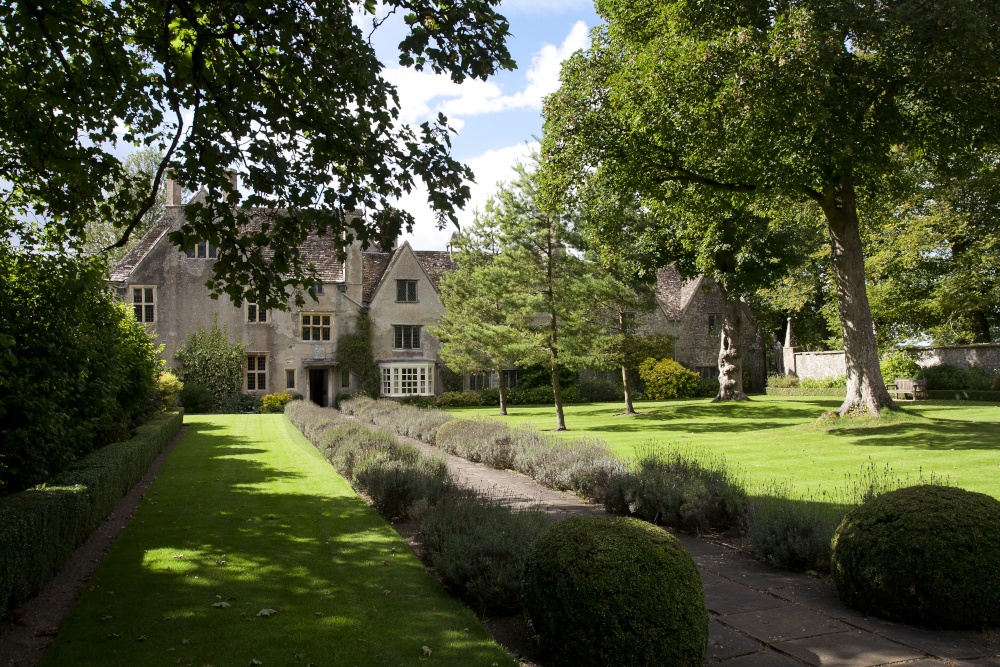 Photograph of Avebury Manor