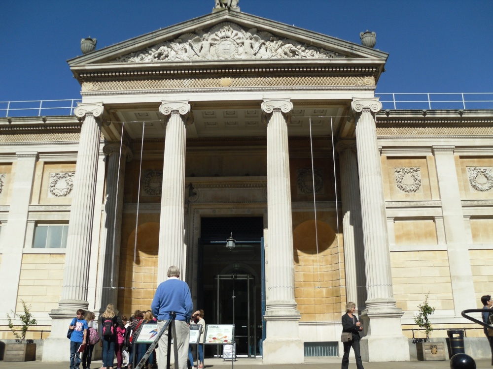 Oxford, the Ashmolean Museum photo by Dmitry Lapa